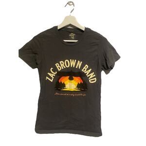 Zac Brown Band 2022 Concert Size Medium Tour “Out In The Middle" T-shirt